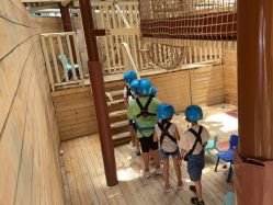 -PIPIKINGDOM皮皮王国欢乐号(欢乐海岸购物中心店)