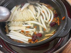 -濠轩阁特色生蚝火锅(水湾路店)
