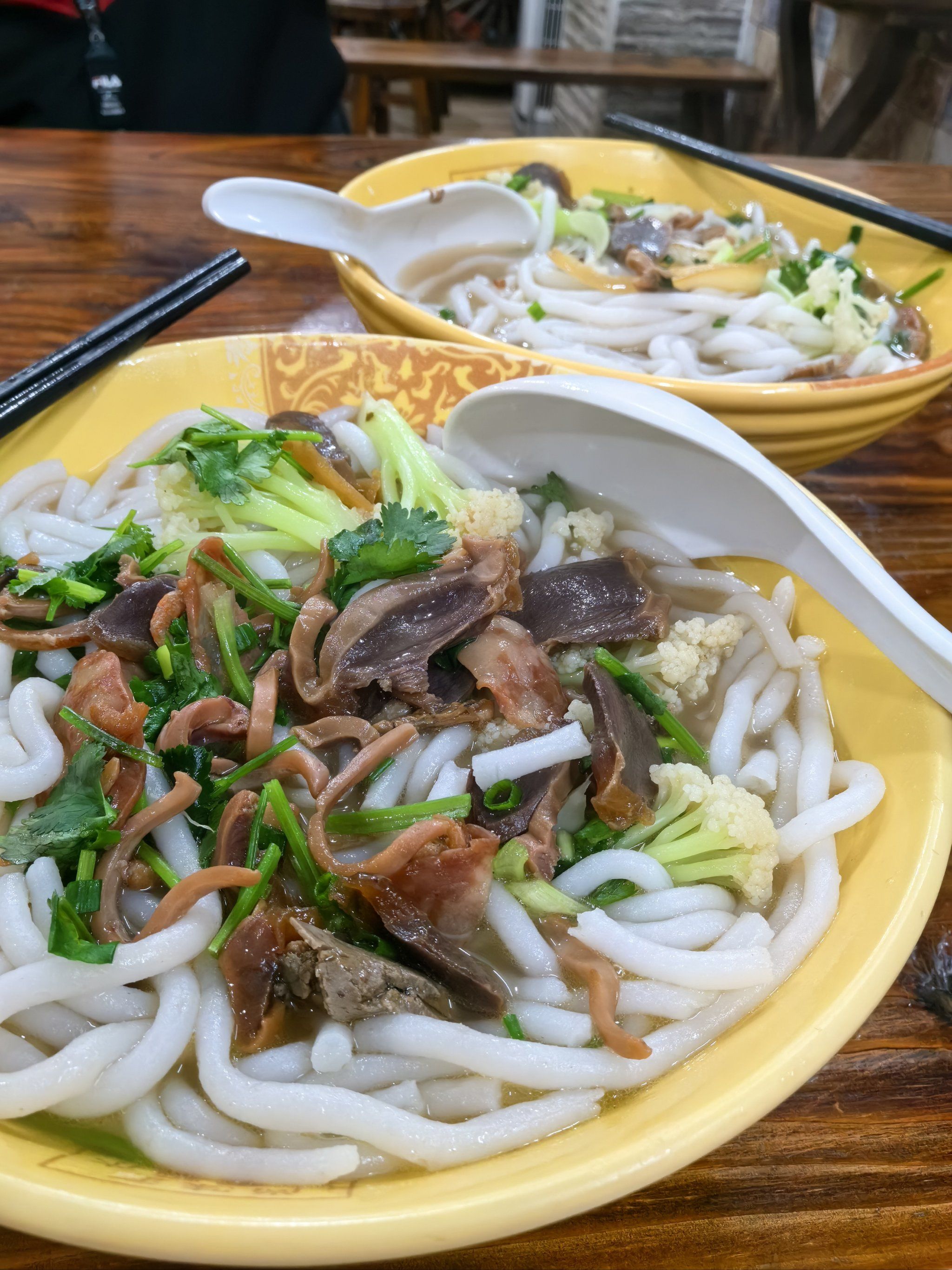 一个人大干两碗糍水