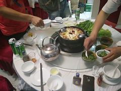 -南渝食府.墨脱石锅松茸鸡