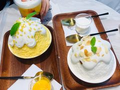 榴莲肉加榴莲冰淇淋-丹礼糖甜品