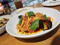 -ROAST coffee & eatery