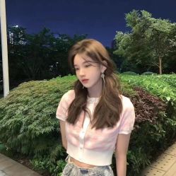 -变画·发型STUDIO