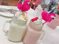 草莓奶昔-随心小姐