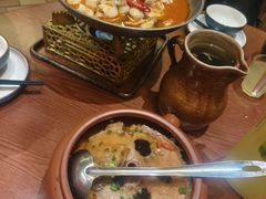 汽锅菌子肉饼-老滇山寨•云南特色菜•地方菜•民族风情歌舞表演(金碧店)