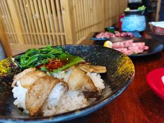 猪五花盖饭-热血兄弟·炭火烤肉(融侨中心店)