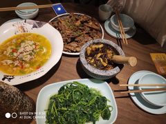 -有红鸡毛店·川菜(建设路店)