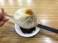 蟹黄汤包-四季美汤包(户部巷店)