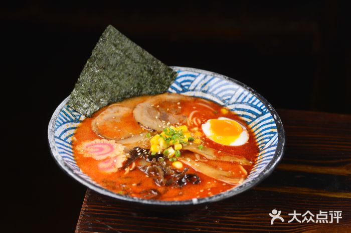 仙隐小鹿料理食堂(沙市人信汇店)鲜熬豚骨地狱拉面图片