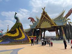 -七彩云南欢乐世界