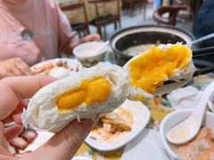 奶黄流沙包-芳姨广东砂锅粥(张庄路店)