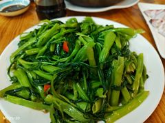 -盛燕泥丁粥