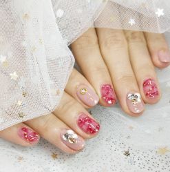 -赫本轻奢美颜中心