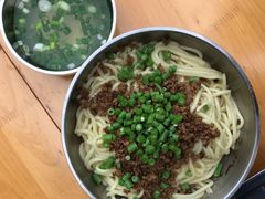 素椒杂酱面-左撇子私房面