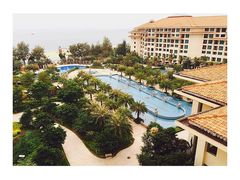 室内阳台远眺-惠州金海湾嘉华度假酒店