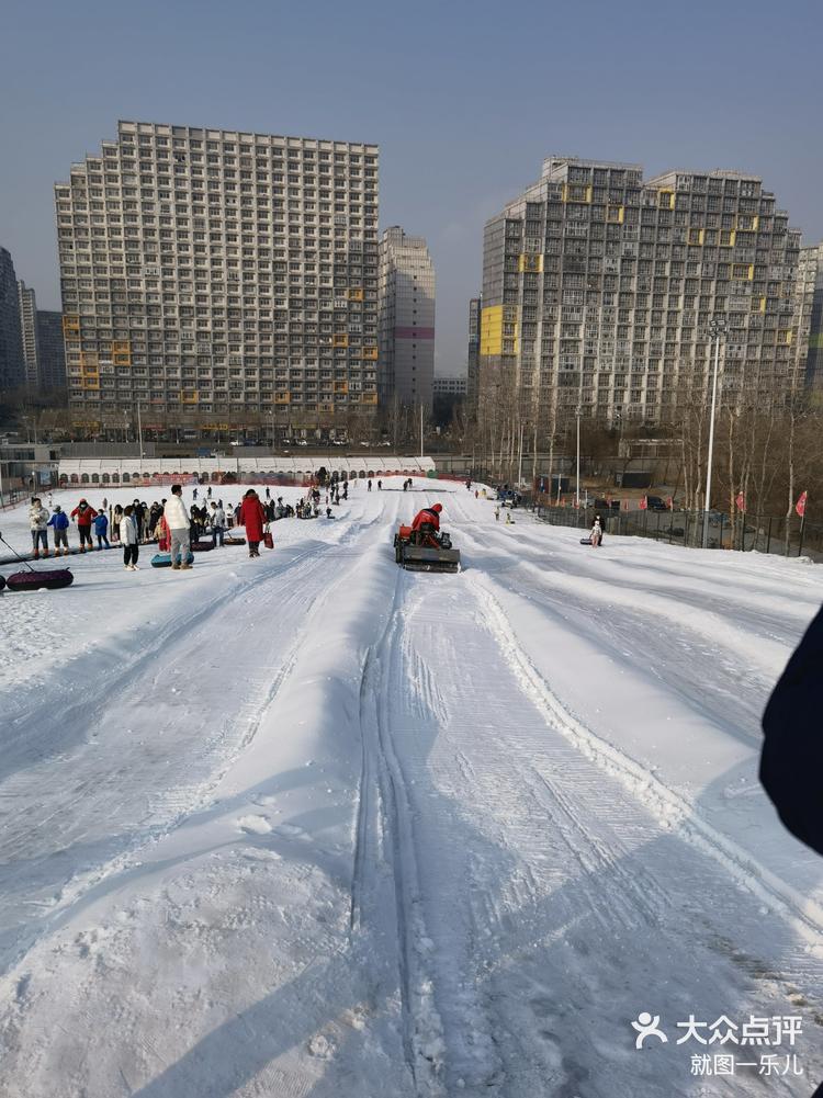 北京香江滑雪场图片