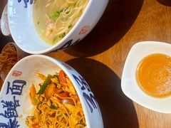 -李犟大爆鳝面·手工蟹黄包(湖滨西湖店)