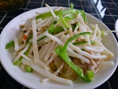 芦苇根炒肉丝-梦缘水乡·湖景餐厅