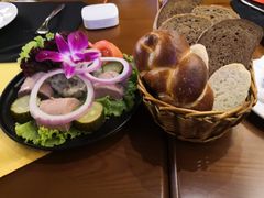 家常头盘-申德勒加油站西餐厅Schindlers Tankstelle(上海外滩店)