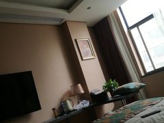 -雅夫酒店(西安市图书馆地铁站店)