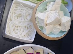 -鲜念蒸汽石锅鱼(红山6979店)