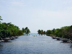 -亚龙湾喜来登·美景台大堂吧