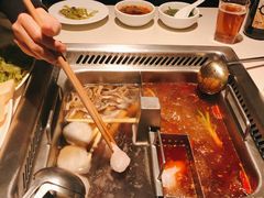 -海底捞火锅鲜切牛肉主题店(长寿路店)