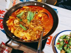 -霄汉牛三鲜湖北砂锅菜(万松园2店)