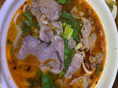 -遵义虾子张六羊肉粉(普陀路店)