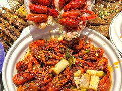 -肥小宝·金牌油焖大虾(襄阳龙虾地标店)