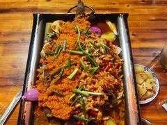 -宏兴烤鱼山庄(宣恩总店)