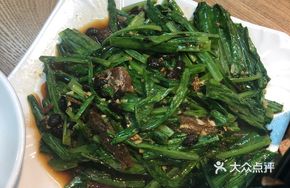 Bean Curd Fish with Oil-mai Vegetable