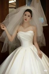 -Lady  Jane高端婚纱礼服馆