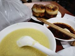 小米粥-宝瑞门钉肉饼店