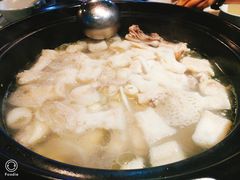 -东椰·海南椰子鸡火锅(朝阳门店)