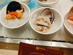 -雍和会海鲜姿造自助(湖东路店)