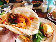 -ROAST coffee & eatery