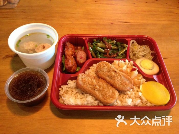 育轩火鸡饭(西中市店)-无骨鱼排古厝便当-菜-无骨鱼排古厝便当图片
