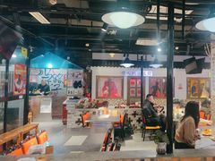 -马路牙子烧烤音乐酒馆(望京店)