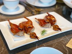 脆皮乳鸽-新荣记(BFC外滩金融中心店)
