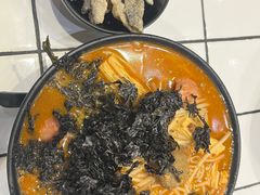 -肥汁米蘭香港米线(长宁来福士店)