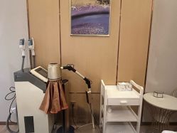 -香港倾城国际·美容美体中心