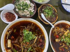 -小杨翘脚牛肉