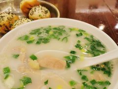 本帮肚肺汤-三两春(浦三路店)