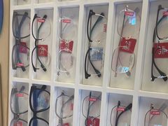 -康利眼镜·蔡司战略合作店(龙泉书房店)