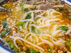 -云阿蛮云南生烫牛肉米线(奉贤路店)