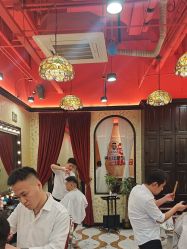 -东方先生国潮男士理发馆