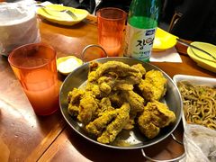 -BHC炸鸡(明洞总店)