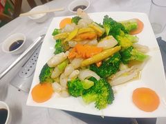 西兰花炒鲜鱿-凤城康记饭店