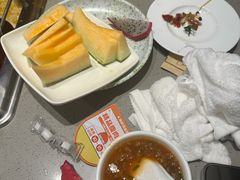 -海底捞火锅(曹安公路店)